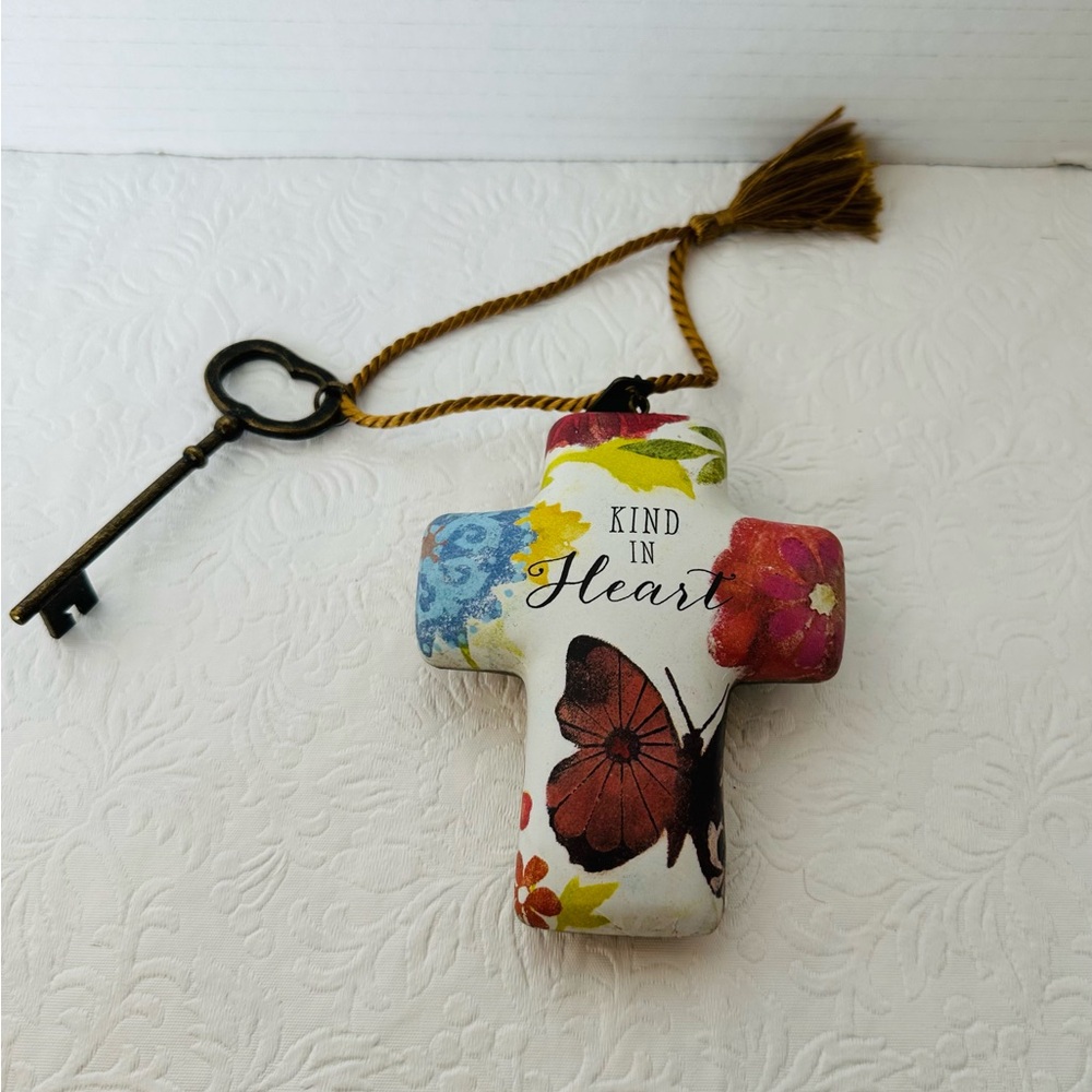 Demdaco Artful Cross “Kind In Heart”  Painted Metal With Key
